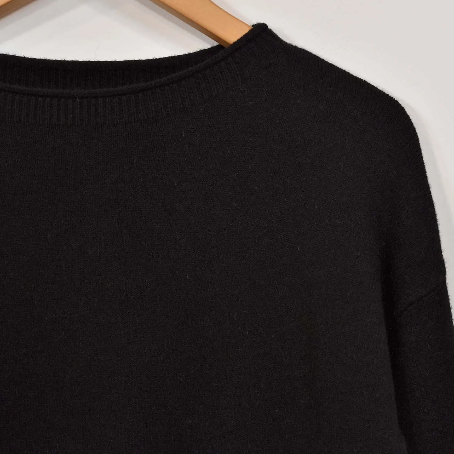 Jersey cuello canalé negro