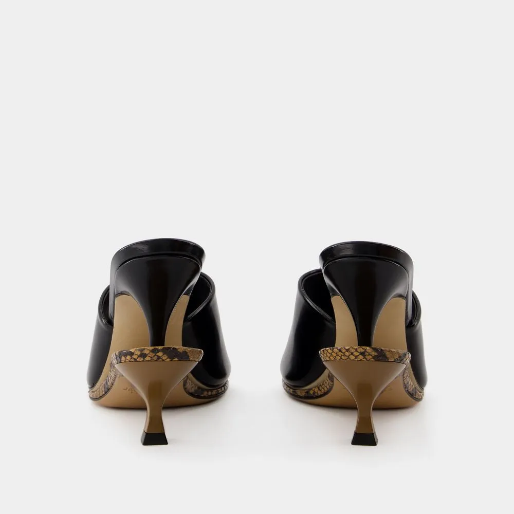 LES DOUBLES MULES SANDALS