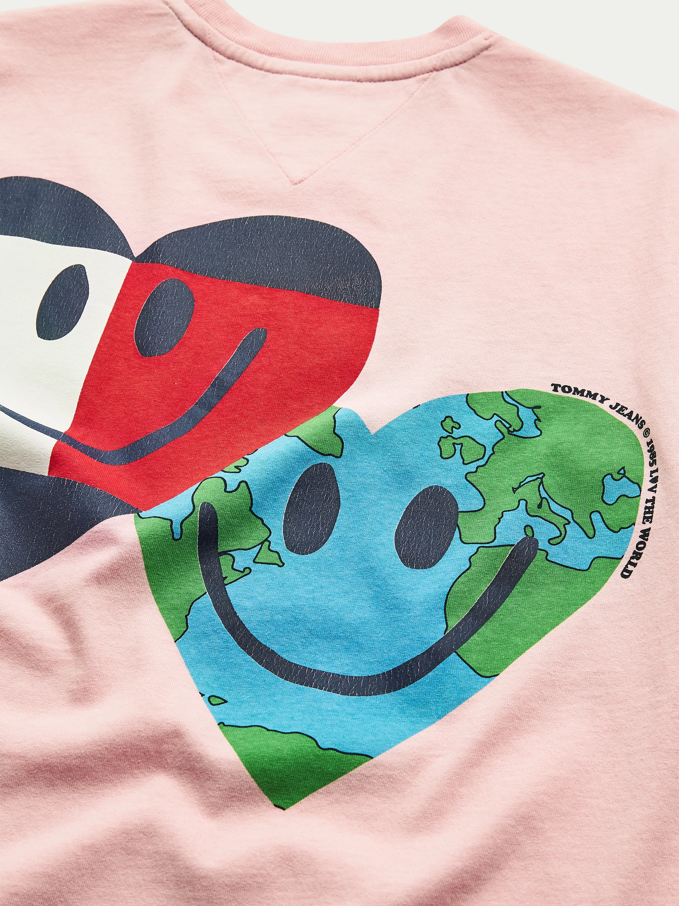 Luv The World Heart Face T-Shirt | T-Shirts | Tommy Hilfiger