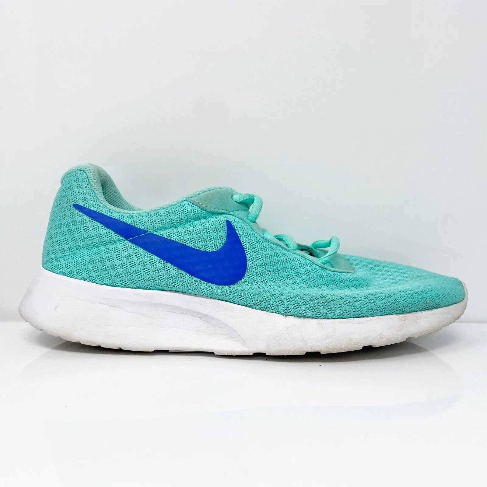 Nike Womens Tanjun 812655-341 Green Running Shoes Sneakers Size 8.5